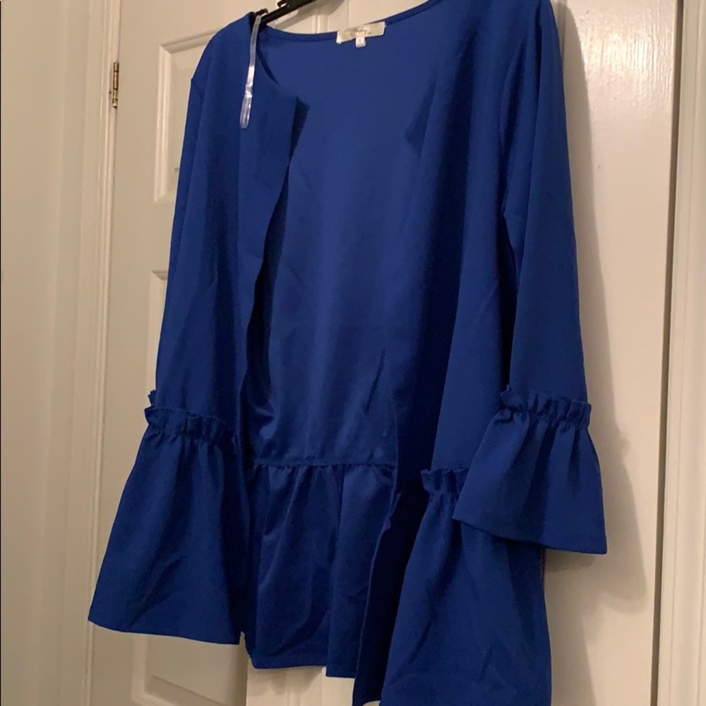 Ruffle sleeve cardigan